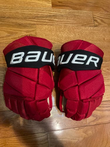 Bauer Vapor Hyperlite Gloves 13" Pro Stock New Jersey Devils Jack Hughes