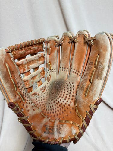 RH SSK Dimple II Baseball Glove (Used)