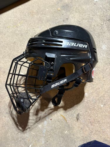 Large Bauer 4500 Helmet (Used)