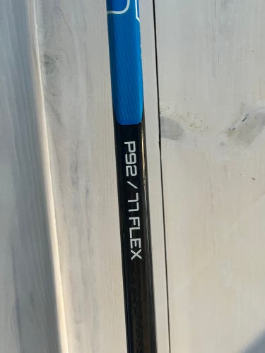 Senior Bauer Nexus E4 Left Hand Hockey Stick P92 77 Flex (New)
