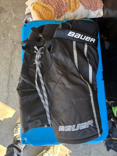 Intermediate Medium Bauer Hockey Pants (New)