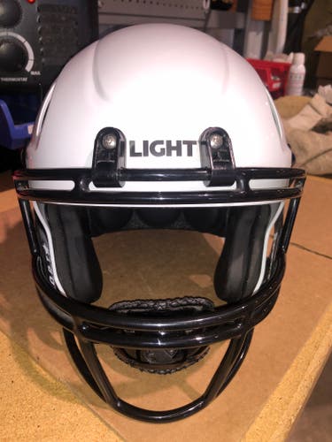 NEW LIGHT LS2 YOUTH HELMET - LARGE - WHITE