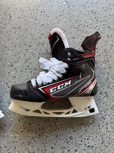 2019 CCM JetSpeed FT2 Hockey Skates Regular Width Pro Stock 8.5 (New)