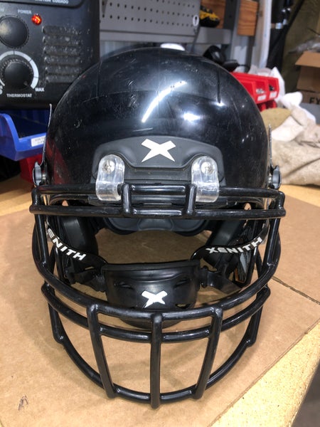 USED XENITH X2E+ YOUTH FOOTBALL HELMET - LARGE - BLACK