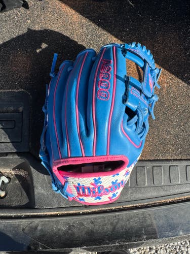 2024 Infield RH Wilson A2000 Baseball Glove 11.5" autism speaks (New)