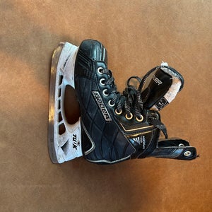 2012 Bauer Nexus 400 Hockey Skates Regular Width Size 1.5 (Used)