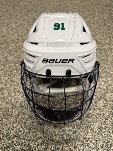 Medium Bauer Re-Akt Pro VN 150 Helmet (New)