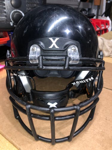 USED XENITH X2E+ YOUTH FOOTBALL HELMET - LARGE - BLACK