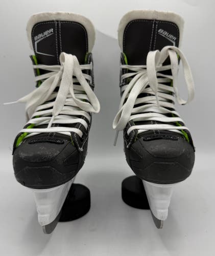 Bauer XLS Hockey Skates Regular Width Size Junior Size 1