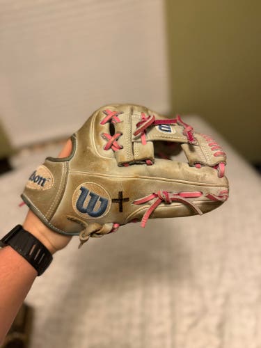 Wilson A2000 RH Infield Baseball Glove 11.5" (Used)