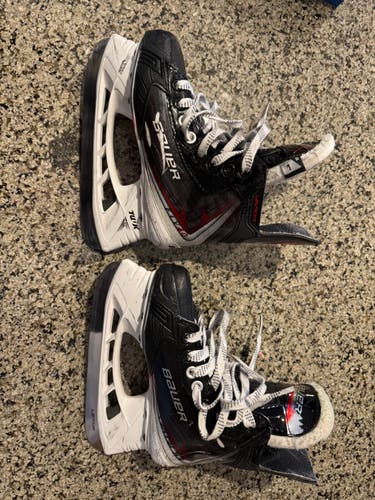 Bauer Vapor Fly40 Hockey Skates Regular Width Size 1 (Used)