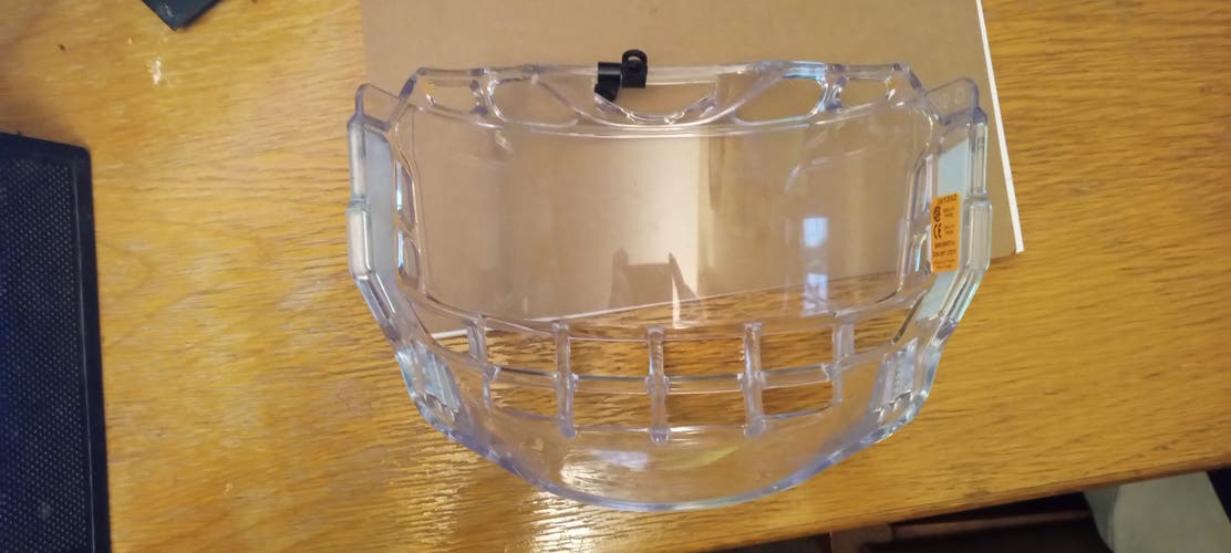 Bauer Concept 3 Full Shield (Used)