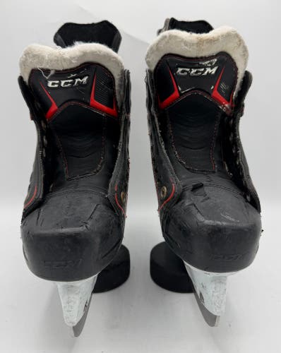 CCM JetSpeed Vibe Hockey Skates Regular Width Size 2.5