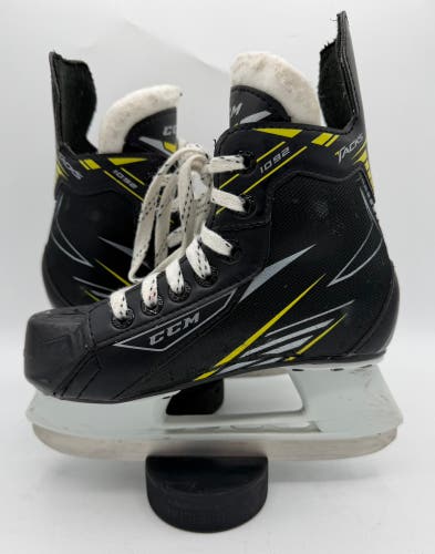 CCM Tacks 1092 Hockey Skates Regular Width Junior 13