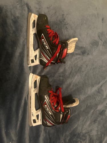 2019 CCM JetSpeed FT480 Hockey Goalie Skates Regular Width Size 3 (Used)