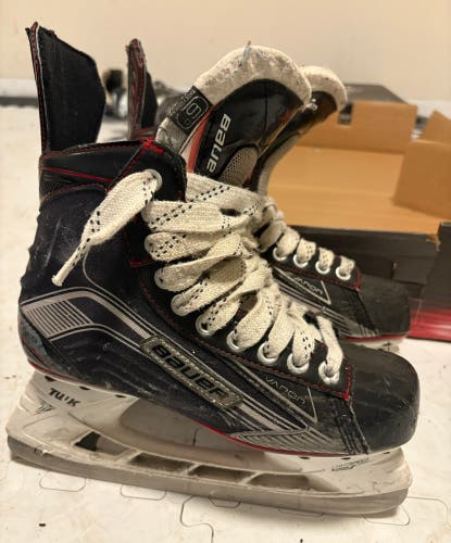 2015 Bauer Vapor X500 Hockey Skates Regular Width Size 6 (Used)