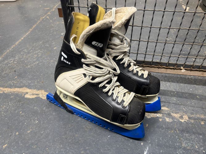 CCM Tacks 152 Hockey Skates 10 (Used)