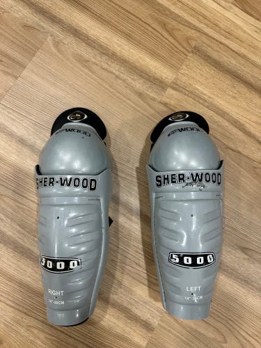 Senior Sher-Wood 5000 14" Shin Pads (Used)