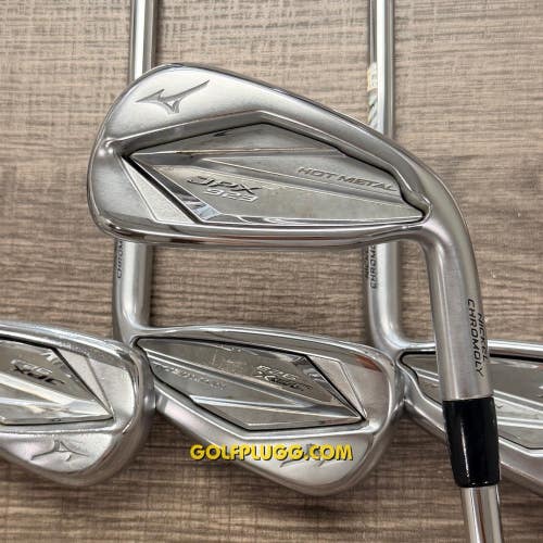 Mizuno JPX 923 Hot Metal Iron Set 5-PW / Dynamic Gold Steel, Stiff (255)