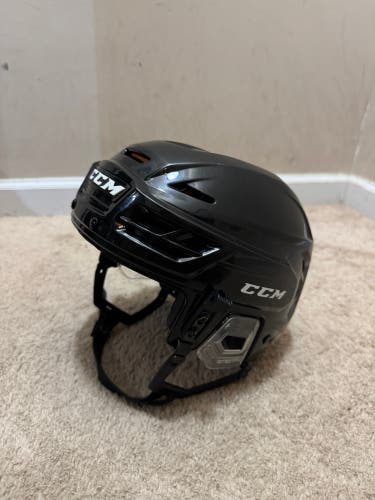 Hardly used CCM 710 helmet (Large)