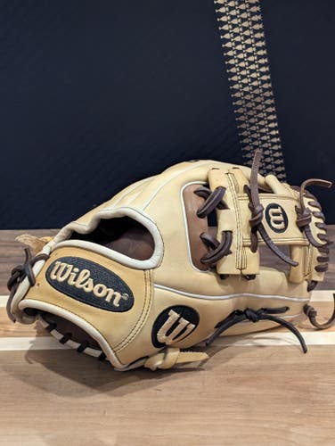RH Wilson A2000 1786 Baseball Glove 11.5" (Used)