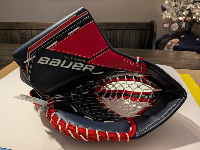 Bauer Supreme M5 Pro Regular Glove (Like New)
