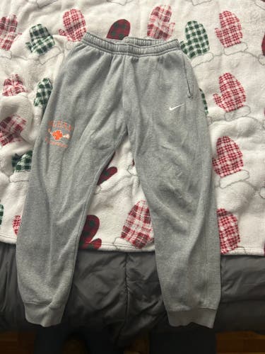 Gray Medium 4 Leaf Lax Men's Nike Pants (Used)