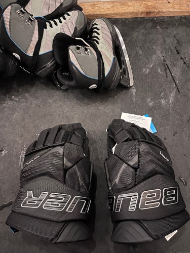 Bauer Vapor Flylite Gloves 13" (New)