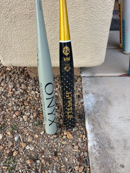 SENIOR ONYX BATS ( rev - gray, hustle - black and gold) 24 oz 34" (Used)