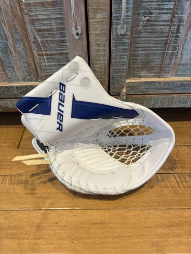 Brand New Pro Stock Bauer Custom Digiprint Pro Goalie Glove Primeau
