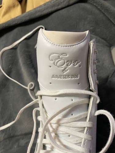 Jackson Ultima  Adult 7R Evo Figure Skates-Worn twice