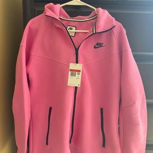 Pink women’s nike tech large