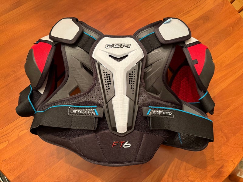 Men's Large Senior CCM JetSpeed FT6 Shoulder Pads (Used - Like New)