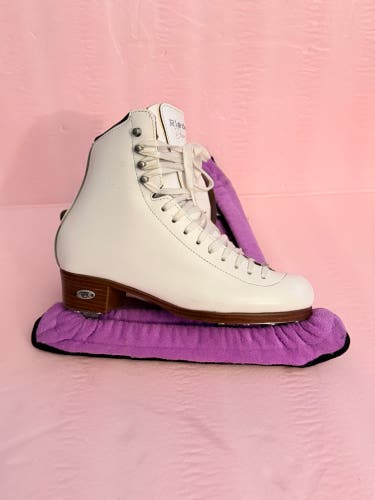 Riedell Diamond 133 Figure Skates size 6