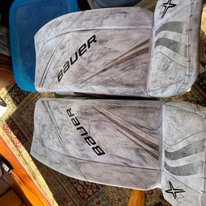 Medium Bauer Vapor 2X Goalie Leg Pads (Used)