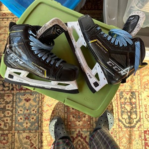CCM Super Tacks 9370 Hockey Goalie Skates 6 (Used)