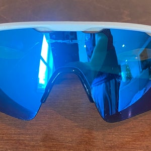 One Size Fits All Oakley Radar EV Sunglasses (Used)