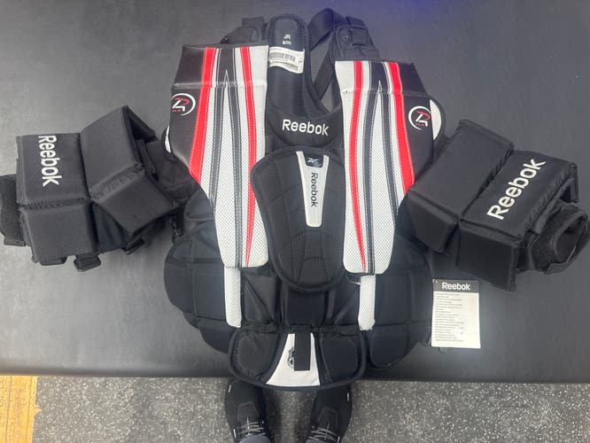 Small / Medium Reebok P4 Goalie Chest Protector (New)