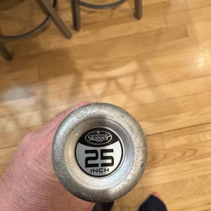 Louisville Slugger Bat (-12) 12 oz 25" (Used)