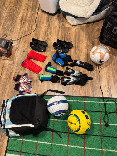 Medium Nike Shin Guards (Used)