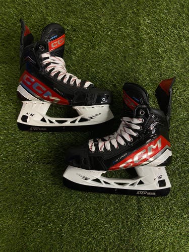 Senior CCM JetSpeed FT6 Pro Hockey Skates 7.5 (New)