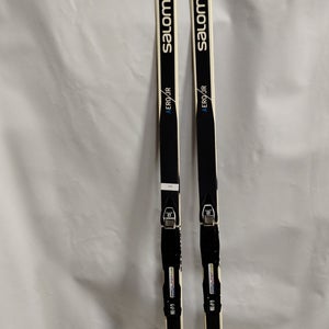 151 Salomon Aero JR skis