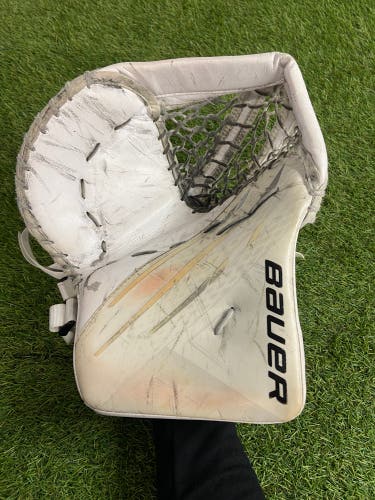 Bauer Vapor Hyperlite 2 Goalie Glove | Senior Full Right