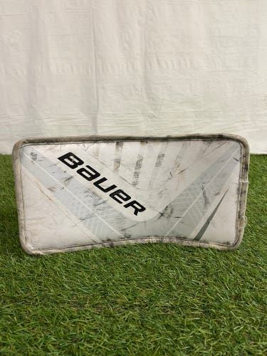 White Junior Bauer Vapor X700 Goalie Gloves & Blockers Regular (Used)