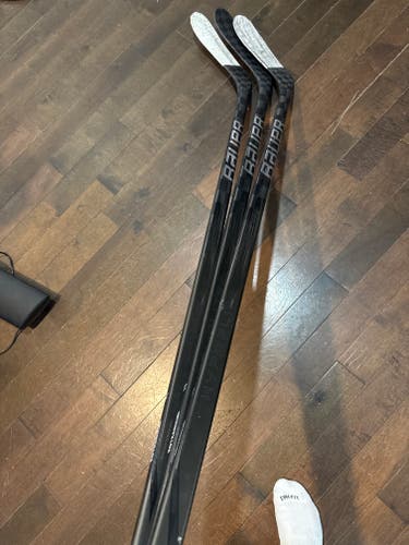 Senior Bauer Vapor Hyperlite 2 Left Hand Hockey Stick P28 87 Flex Pro Stock (Used)