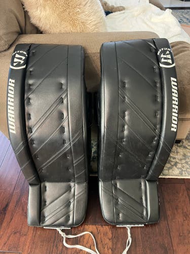 33" Warrior Ritual G4 Goalie Leg Pads (Used)