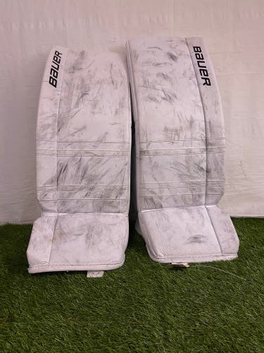 White Medium 34+ Senior Bauer GSX Goalie Leg Pads (Used)