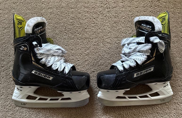 2018 Bauer Supreme 2S Hockey Skates Regular Width 10 (Used)