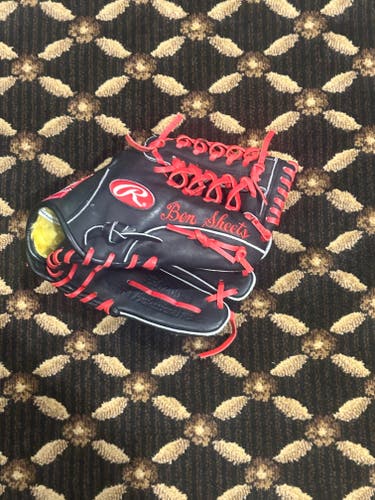 Pitcher's RH Rawlings Heart of the Hide Baseball Glove 11.5" (Used)