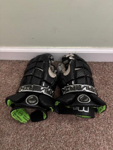 Maverik M4 Lacrosse Gloves 13" (Used)